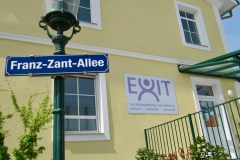 HP Exit - 1